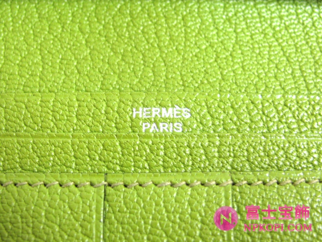 エルメスHERMES（エルメス）ベアンスフレ 二つ折長財布HERMES03280304555511